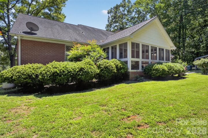 Property Photo: 8234 Dennis Road NC 28227