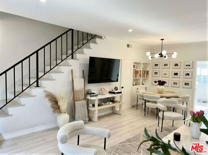 Property Photo:  5139 Balboa Blvd  CA 91316 