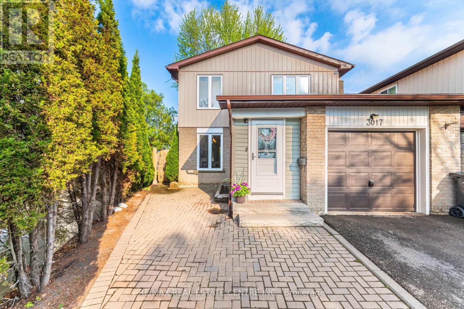 Property Photo:  3017 Glace Bay Road  ON L5N 2J9 