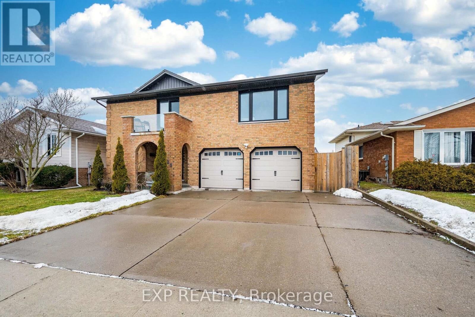 Property Photo:  7623 Chorozy Street  ON L2H 2P1 