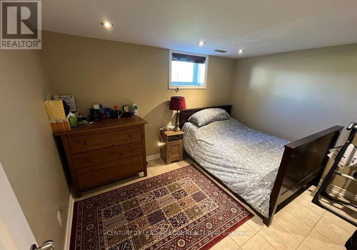 Property Photo:  98 Flora Drive West  ON M1P 1A6 