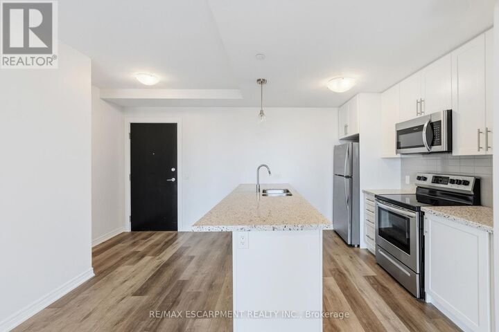 Property Photo:  2750 King Street East 302  ON L8G 1J4 