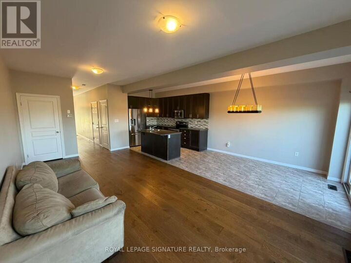 Photo de la propriété:  370 Stonehenge Drive 12  ON L9K 0H9 