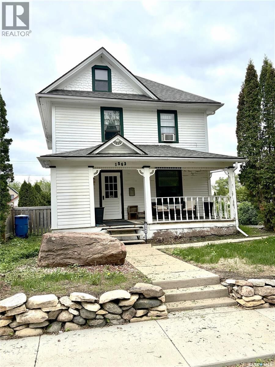 Property Photo:  1362 98th Street  SK S9A 0M2 