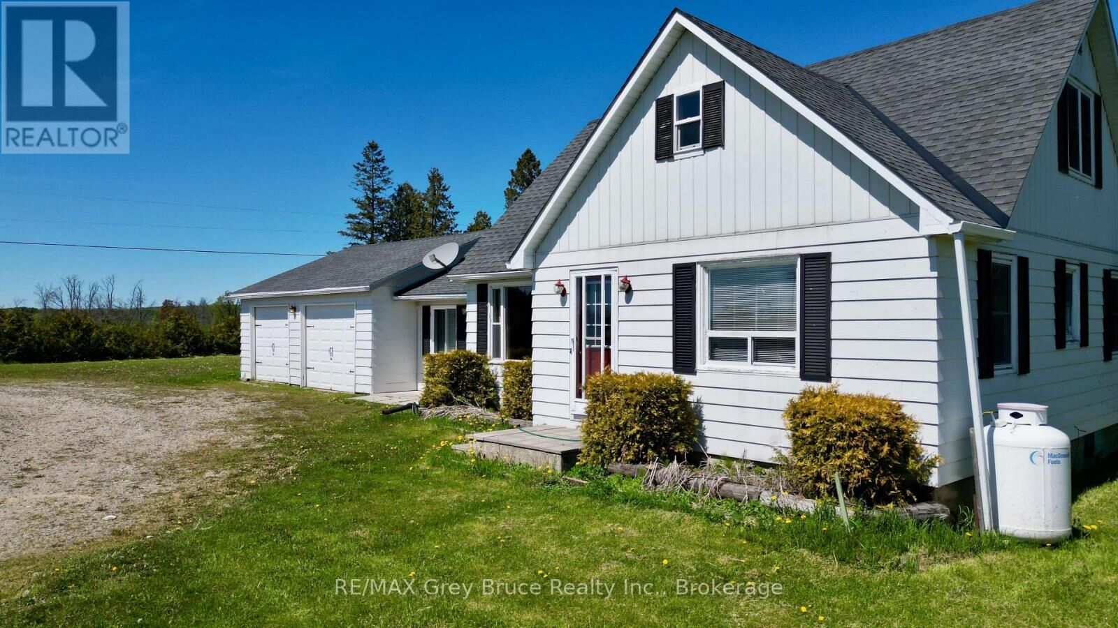 Property Photo:  114 Lindsay Road 5  ON N0H 1W0 