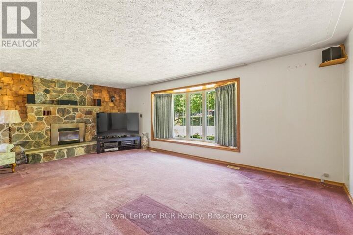 Property Photo: 744 Arthur Street ON N0G 1C0