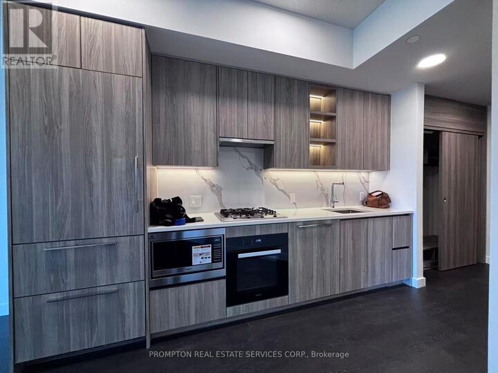 Property Photo: 68 Esther Shiner Boulevard 510 ON M2K 0J6