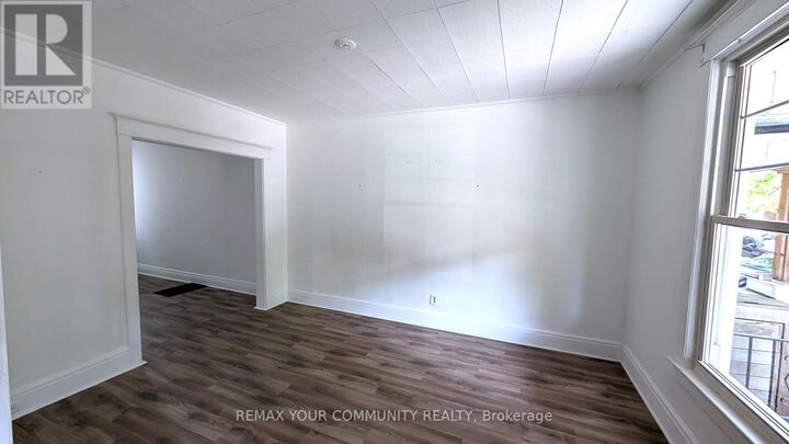 Property Photo: 186 Roslin Avenue M4n 1Z6 ON M4N 1Z6