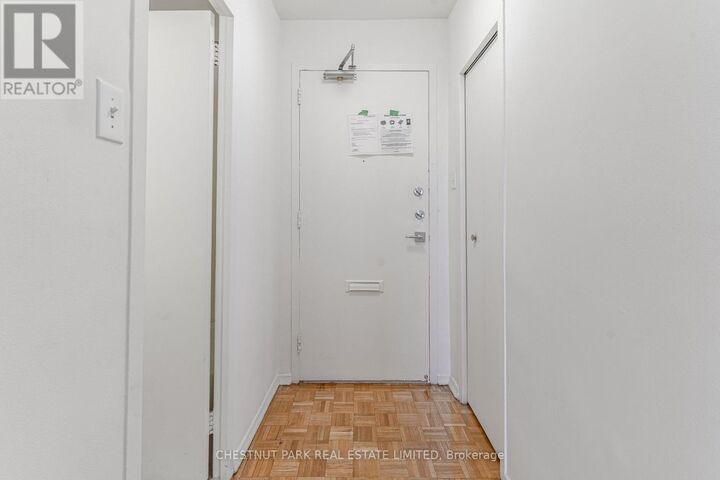 Property Photo:  40 Goldstone Road Street 1507  ON M2J 3C7 