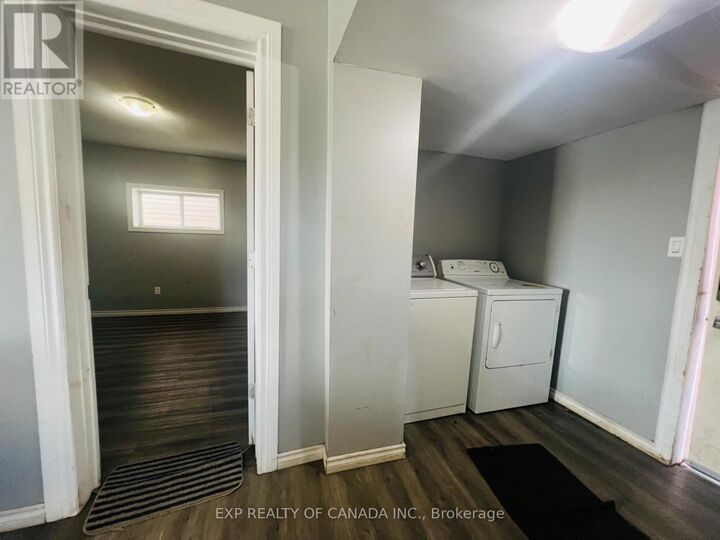 Property Photo:  270 Kirby Avenue  ON P4N 1K4 