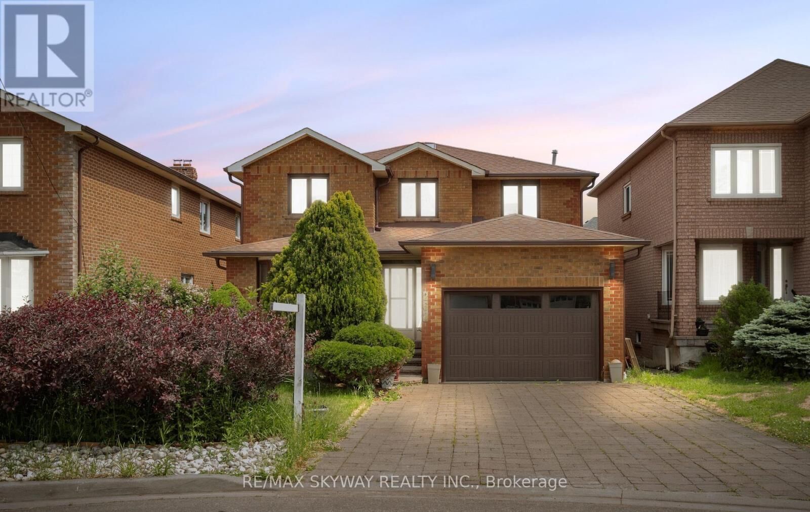 Photo de la propriété:  262 Boxmoor Place  ON L5B 3L4 