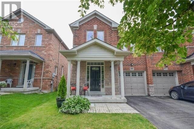 Property Photo:  969 Oaktree Crescent  ON L3X 2Z2 