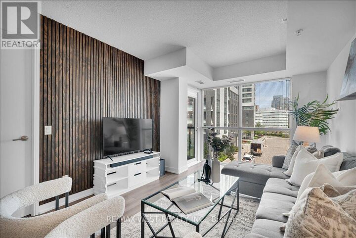 Property Photo:  20 Thomas Riley Road 306  ON M9B 0C3 