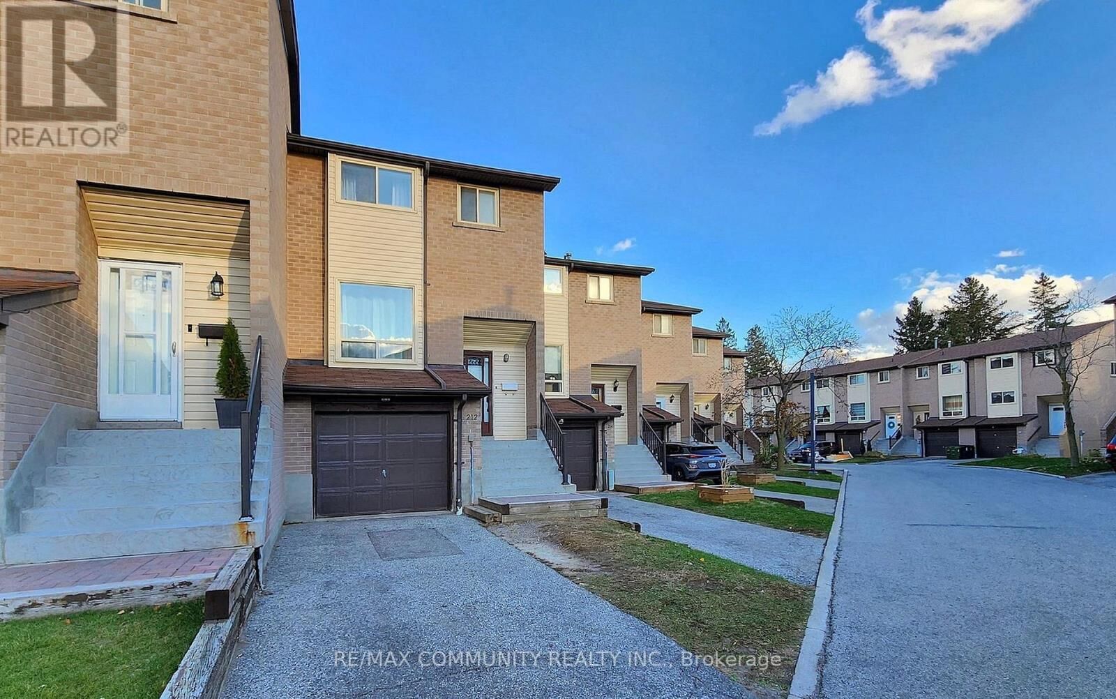 Property Photo:  55 Collinsgrove Road 212  ON M1E 4Z2 