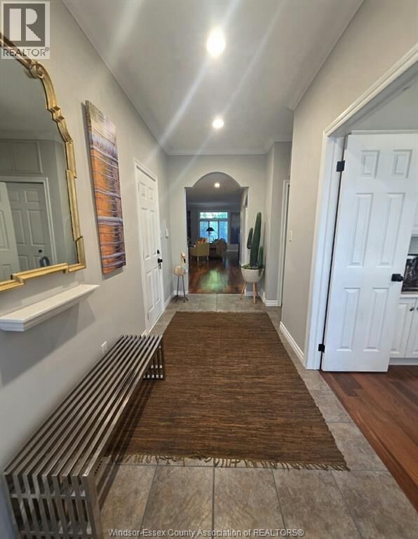 Property Photo:  18 Cadeau Terrace 53  ON N6K 4Z1 