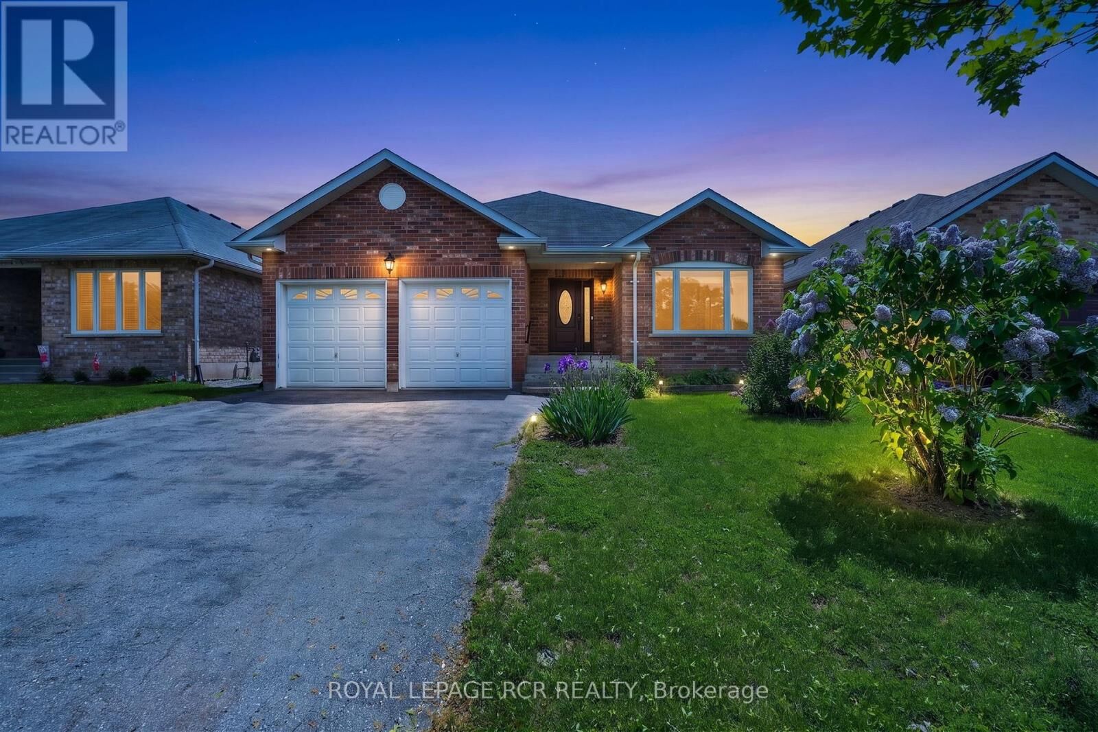 Property Photo:  71 Elmwood Avenue  ON L0K 1A0 