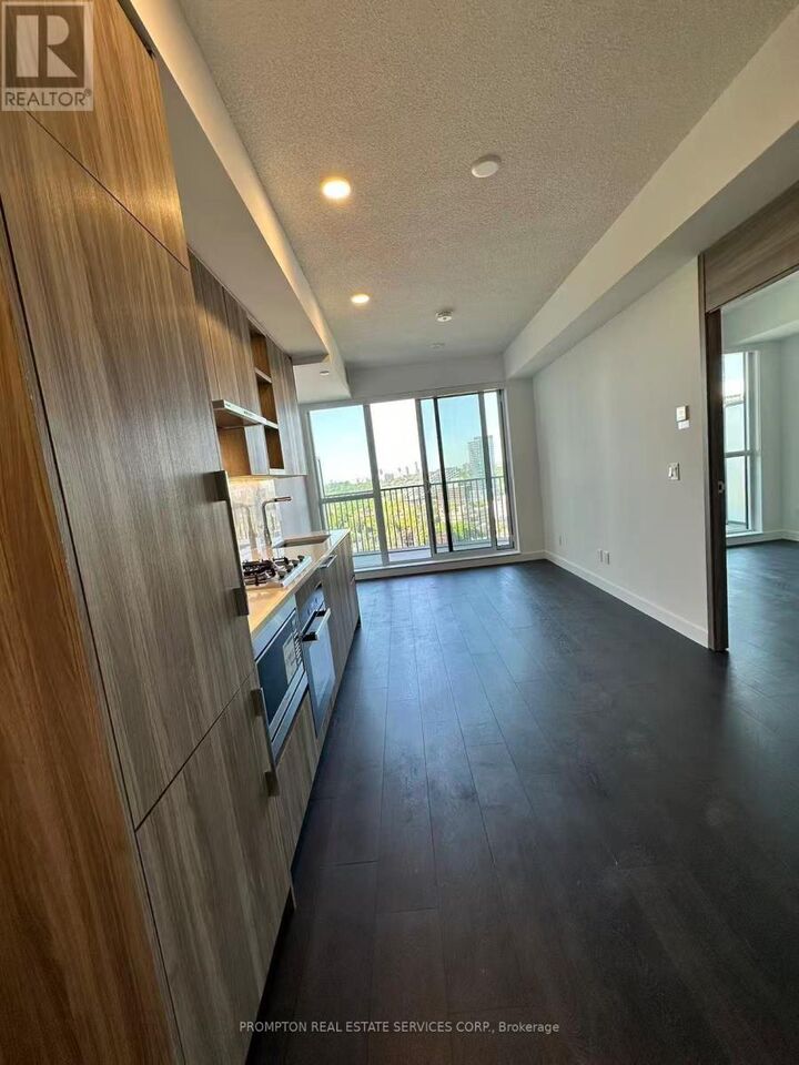 Property Photo: 18 Esther Shiner Boulevard 1708 ON M2K 0J7