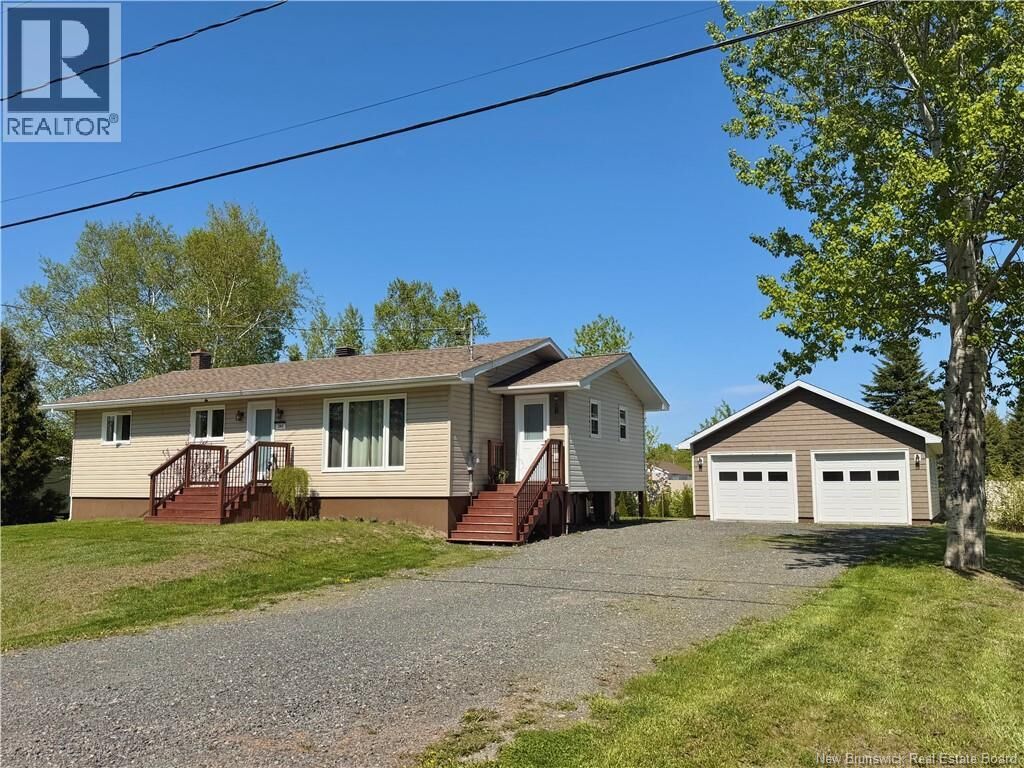 Property Photo: 393 Rue Des érables NB E8K 3M1