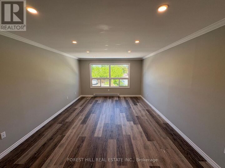 Property Photo:  130 King Street East 4  ON L1C 1N7 