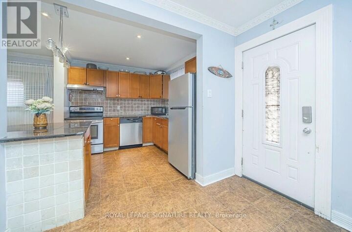 Photo de la propriété: 19 Gatsby Square Room 1 ON L6S 2H4