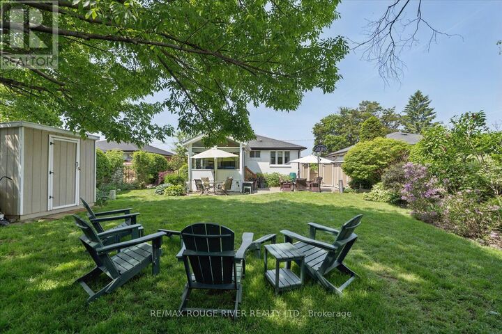 Property Photo:  1007 Walton Boulevard  ON L1N 3G8 
