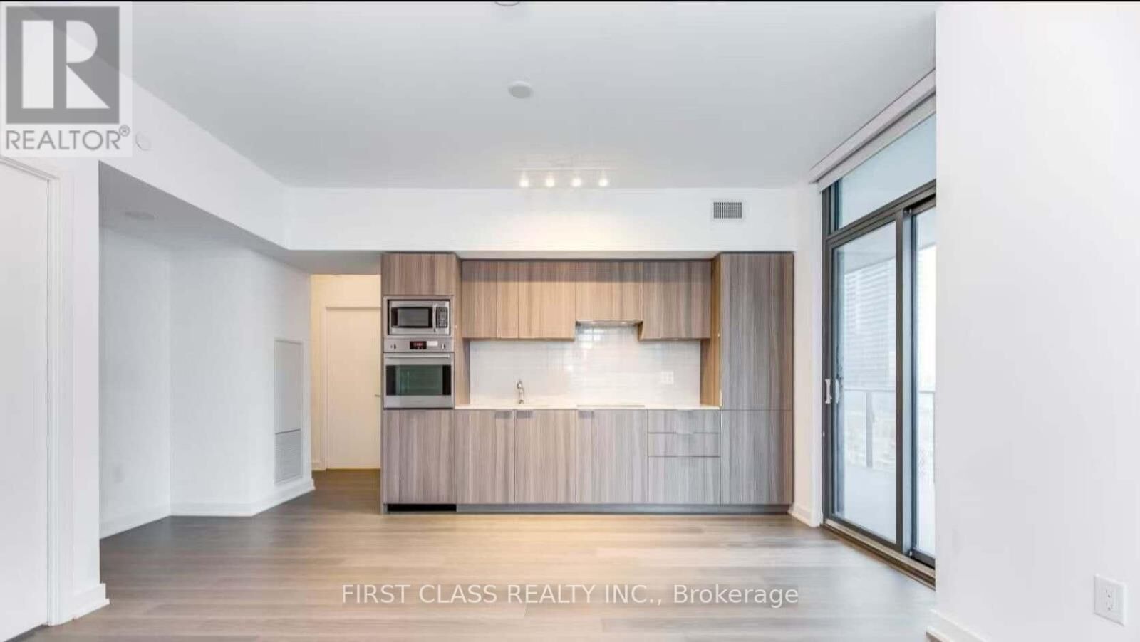 Property Photo: 11 Wellesley Street West 2208 ON M4Y 1E9