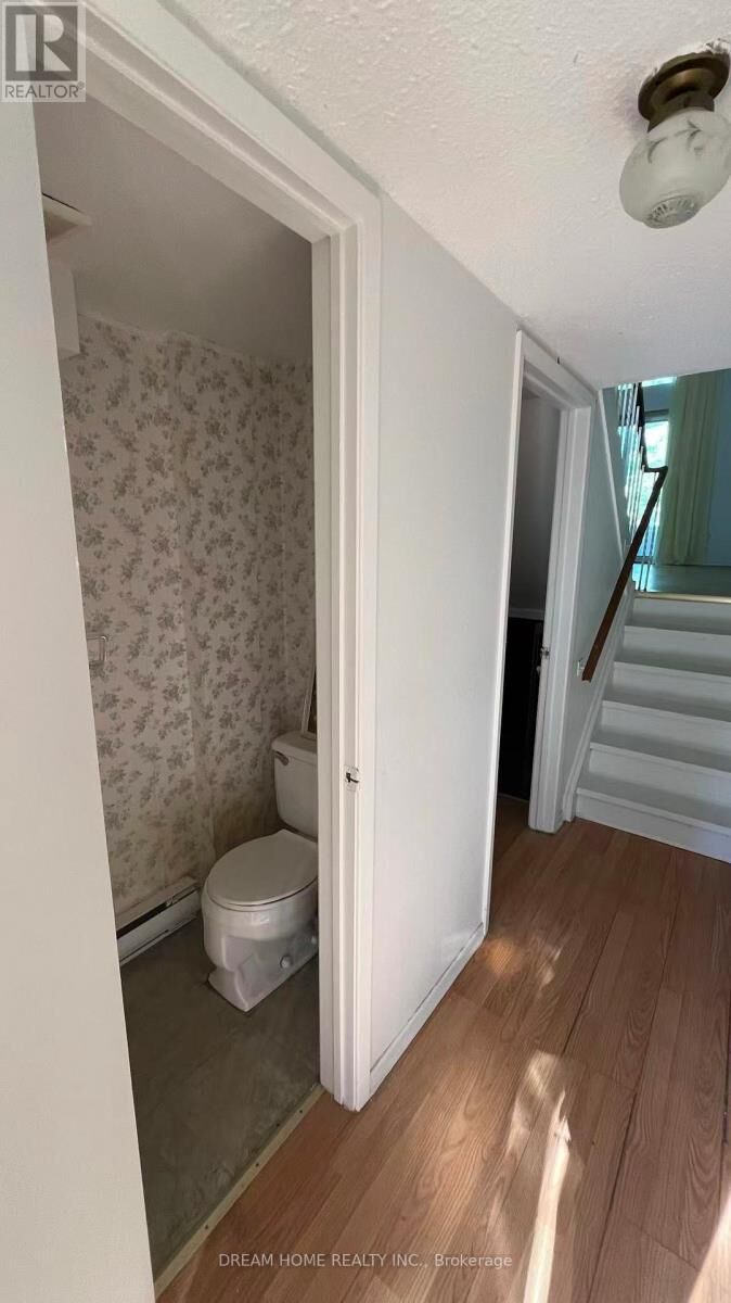 Property Photo:  42 Edgar Woods Road  ON M2H 2Y7 