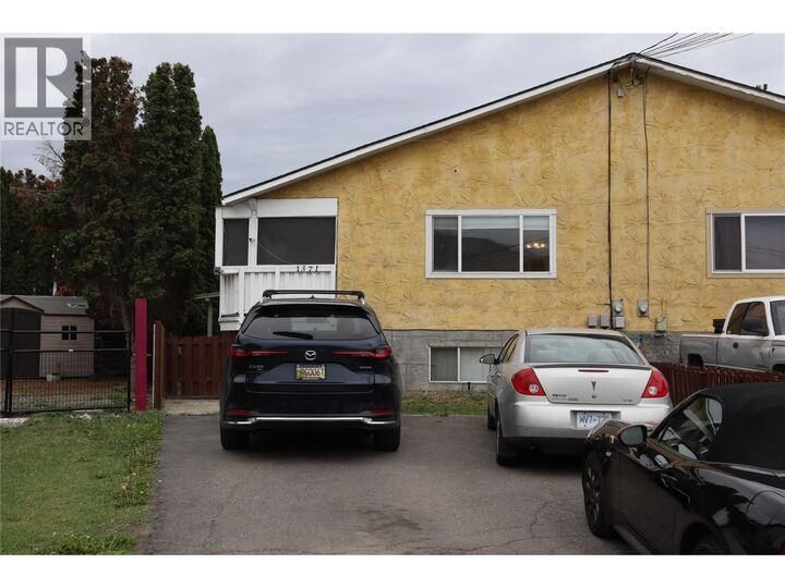 1371 Ottawa Place — photo 1