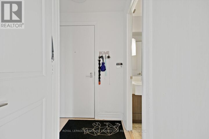 Property Photo:  8 The Esplanade 808  ON M5E 0A6 
