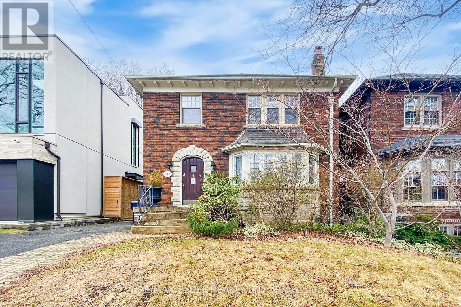 Property Photo:  317 Warren Road  ON M5P 2M7 