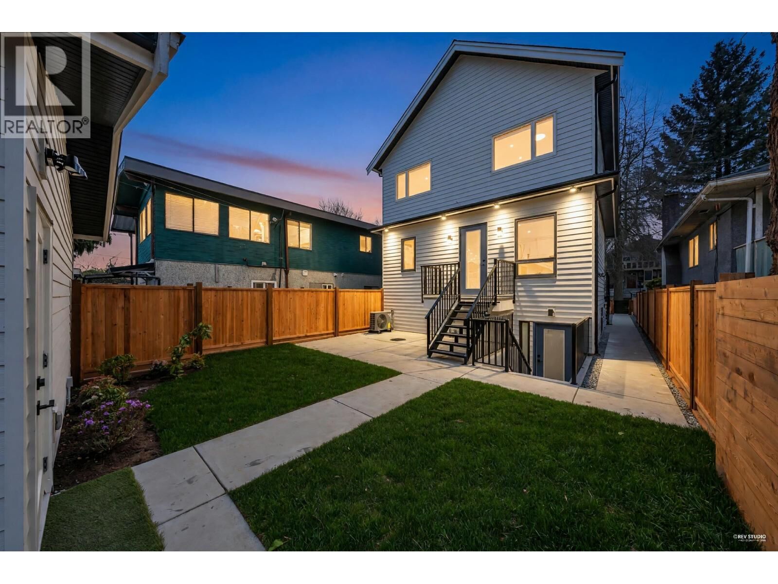 Property Photo:  2713 Cheyenne Avenue  BC V5R 4R5 