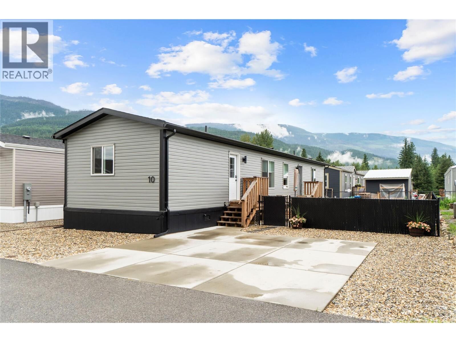 Property Photo: 1705 Hillier Road 10 BC V0E 2E4