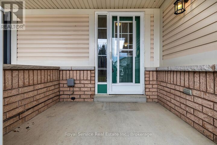 Property Photo:  169 Scottsdale Drive  ON L1C 5L3 