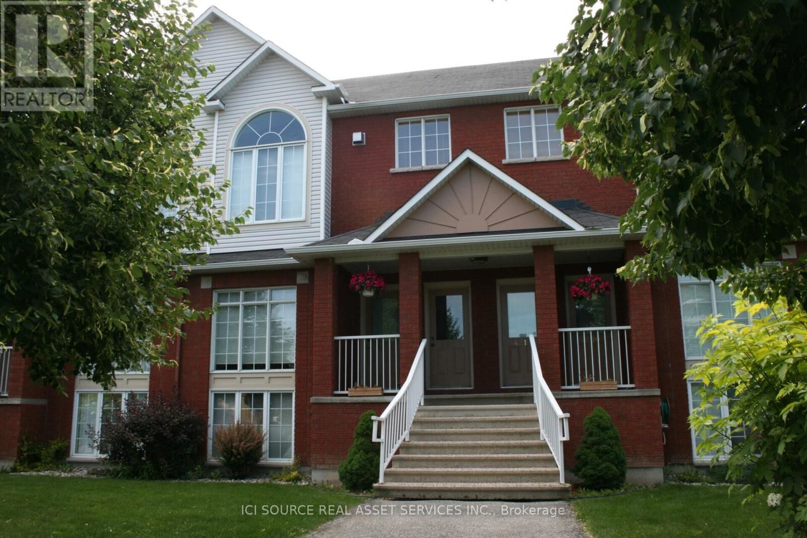 Property Photo:  4516 Harper Avenue  ON K1J 1E1 