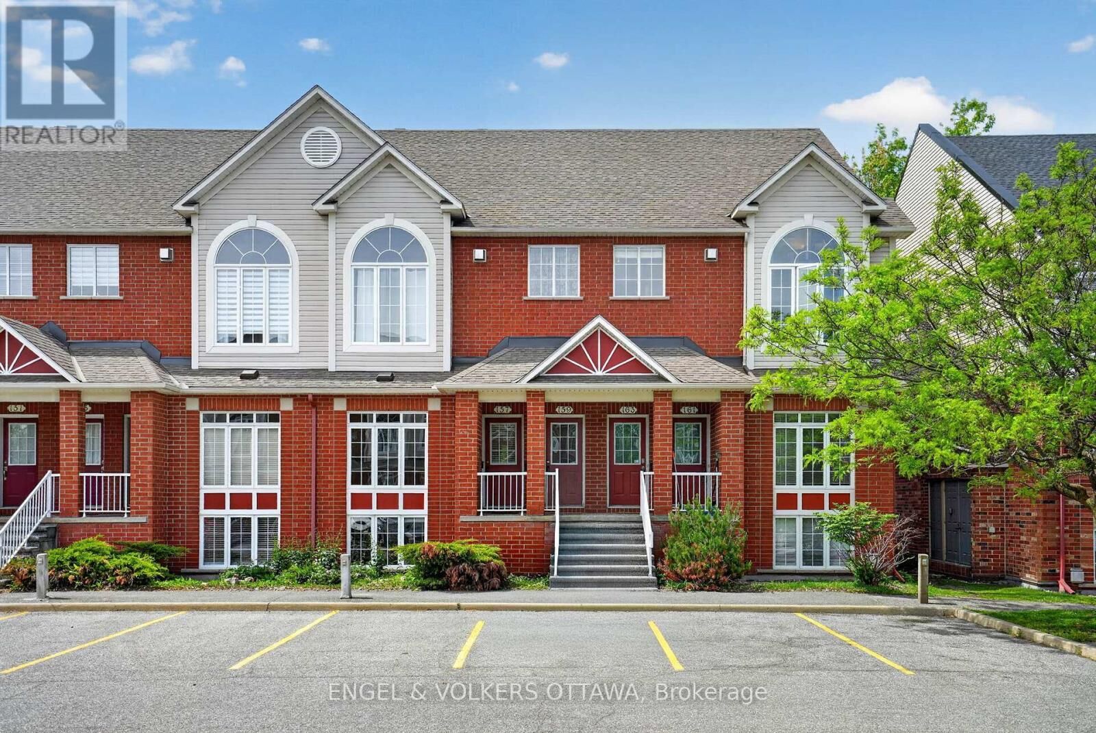 Property Photo:  70 Edenvale Drive 157  ON K2K 3N7 