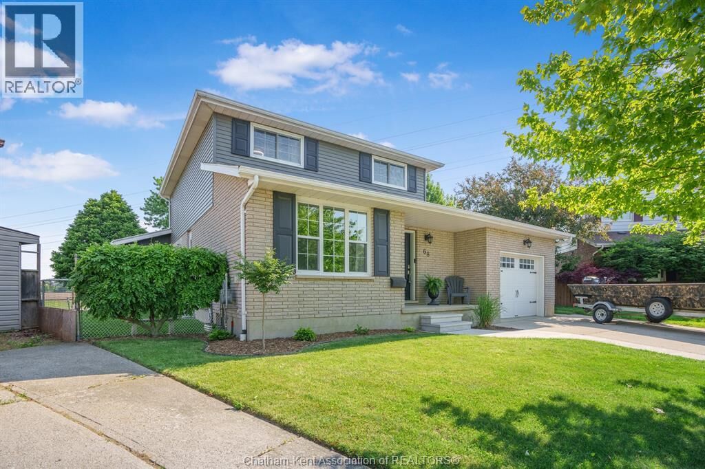 Property Photo:  68 Goldpark Road  ON N7L 4Y1 