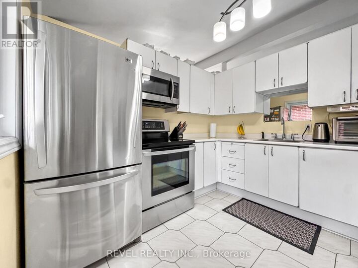 Property Photo:  541 Murray Street  ON P4N 7A8 