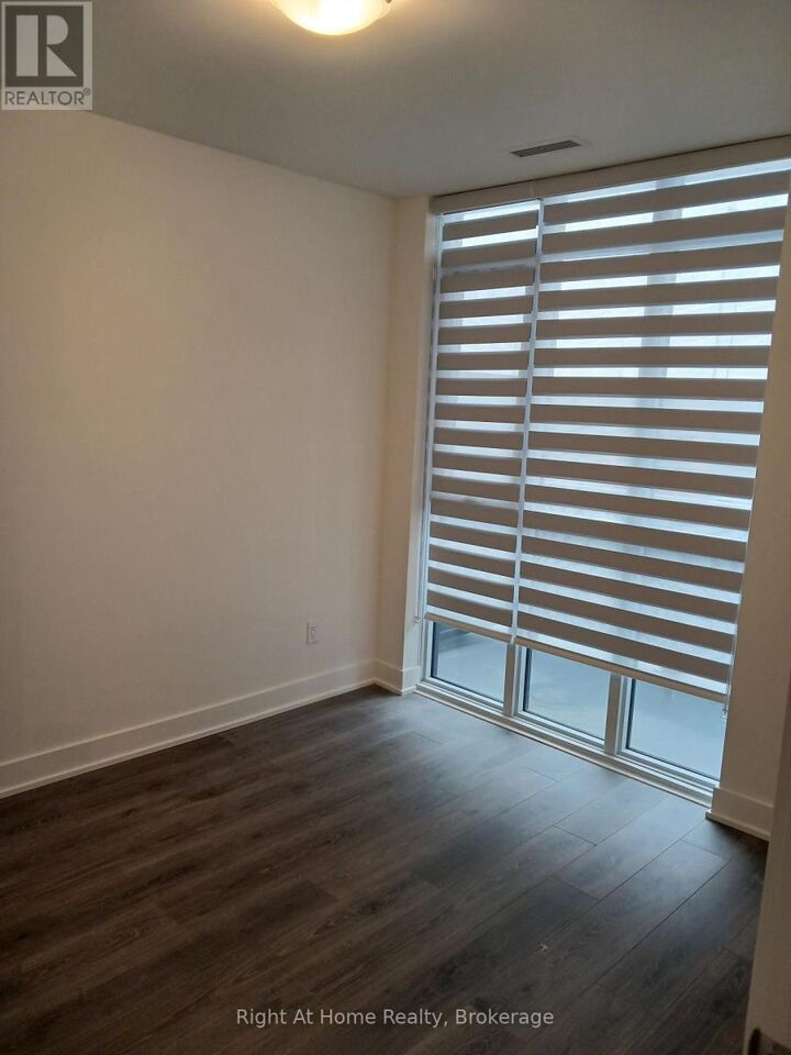 Property Photo:  2545 Simcoe St N Street South 342  ON L1L 0W3 