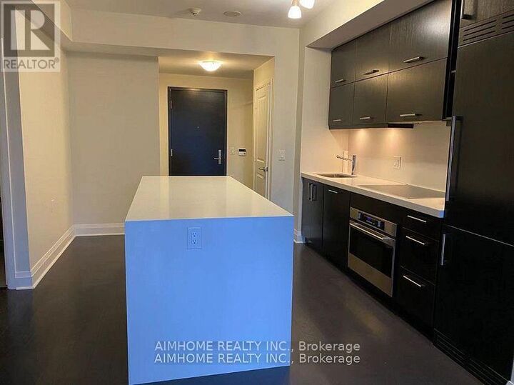 Property Photo:  65 St Mary Street 1811  ON M5S 0A6 