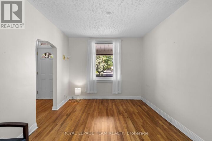 Property Photo:  35 Springfield Road  ON K1M 1C8 