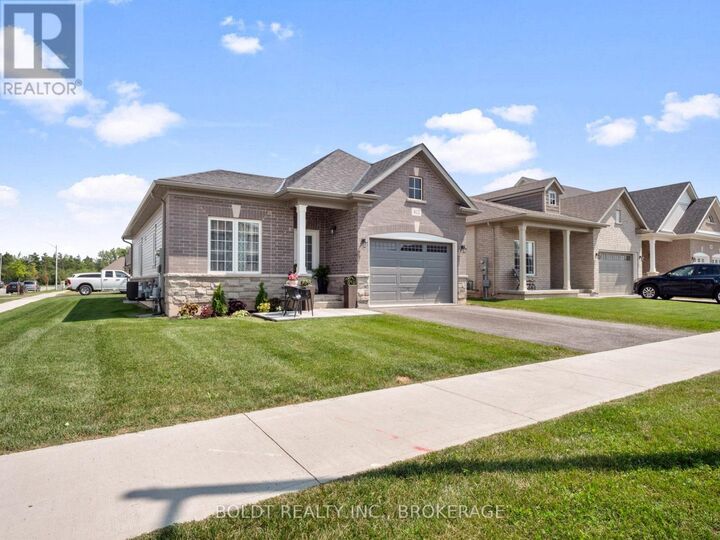 Property Photo: 412 Hummel Crescent ON L2A 0E8