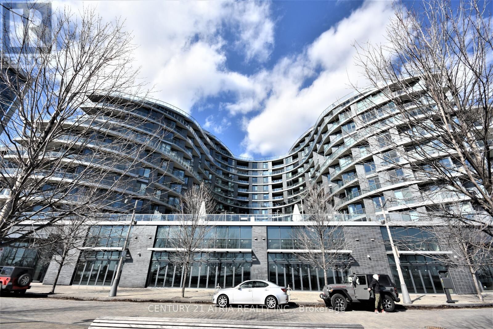 Property Photo:  1 Edgewater Drive Gph24  ON M5A 0L1 