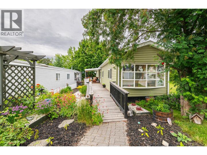 1421 Erickson Street 4 — photo 1