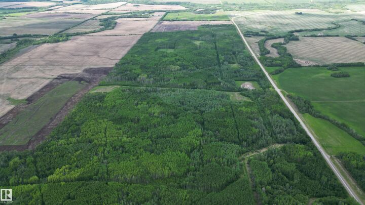 Photo de la propriété:  Rge Rd 163  AB T0H 0H0 