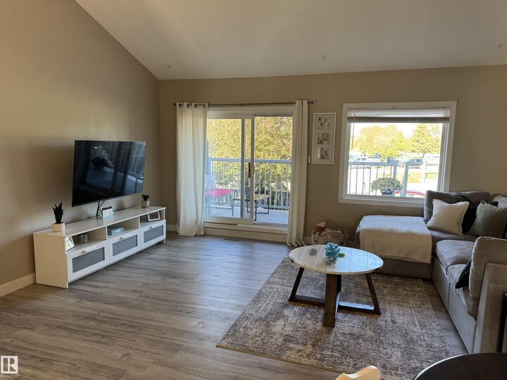 Property Photo: 3 6220 172 Street NW AB T5T 3R4