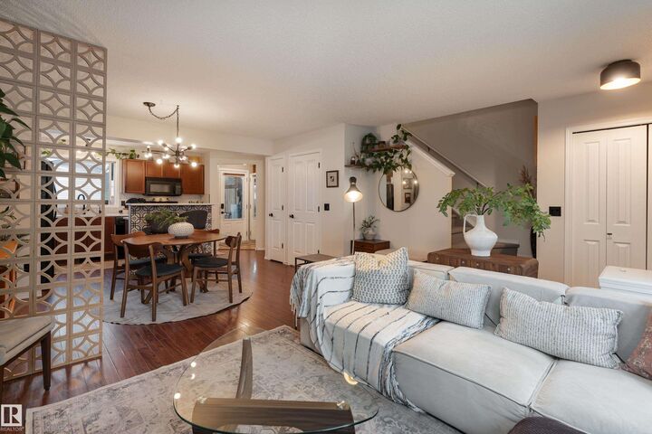 Property Photo:  5964 South Terwillegar Boulevard NW  AB T6R 0A6 