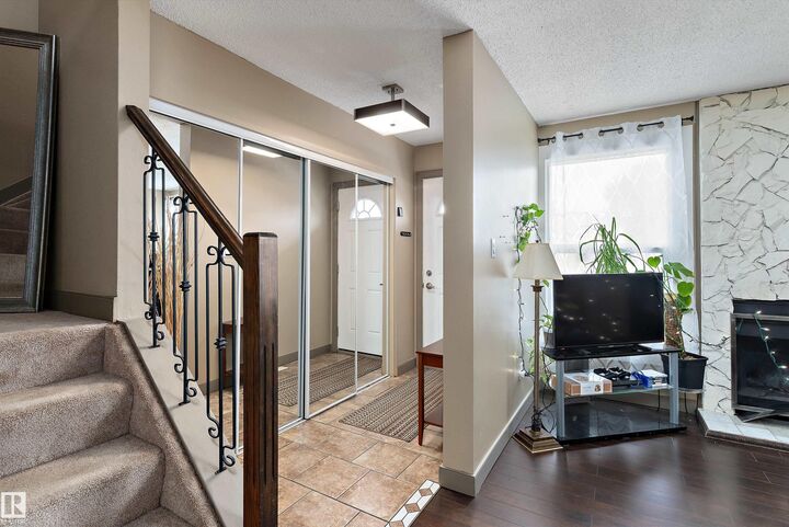 Property Photo:  1128 Knottwood Road NW  AB T6K 2J8 