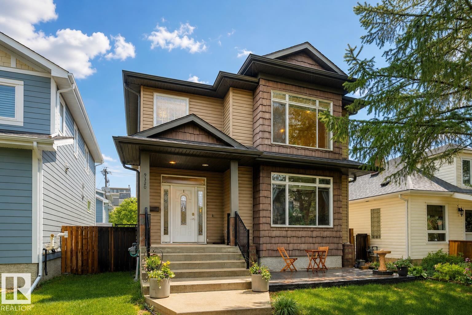 Property Photo:  9320 81 Avenue NW  AB T6C 0X3 
