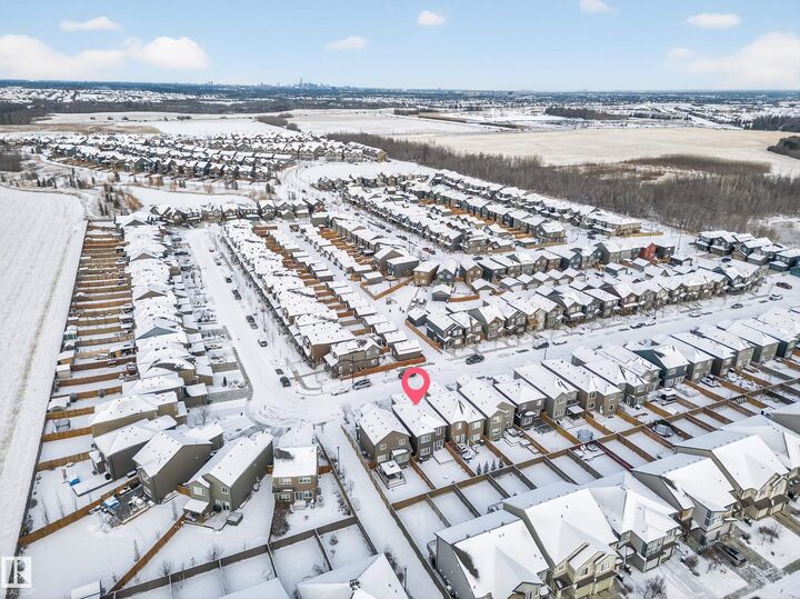 Photo de la propriété:  2084 Graydon Hill SW  AB T6W 4C7 