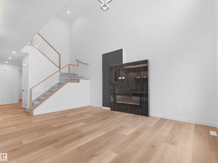 Photo de la propriété: 214 Crystal Creek Drive AB T9E 0X6